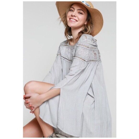 POL Woven Gauze Top Lace Contrast & Bell Sleeves - Picture 11 of 16